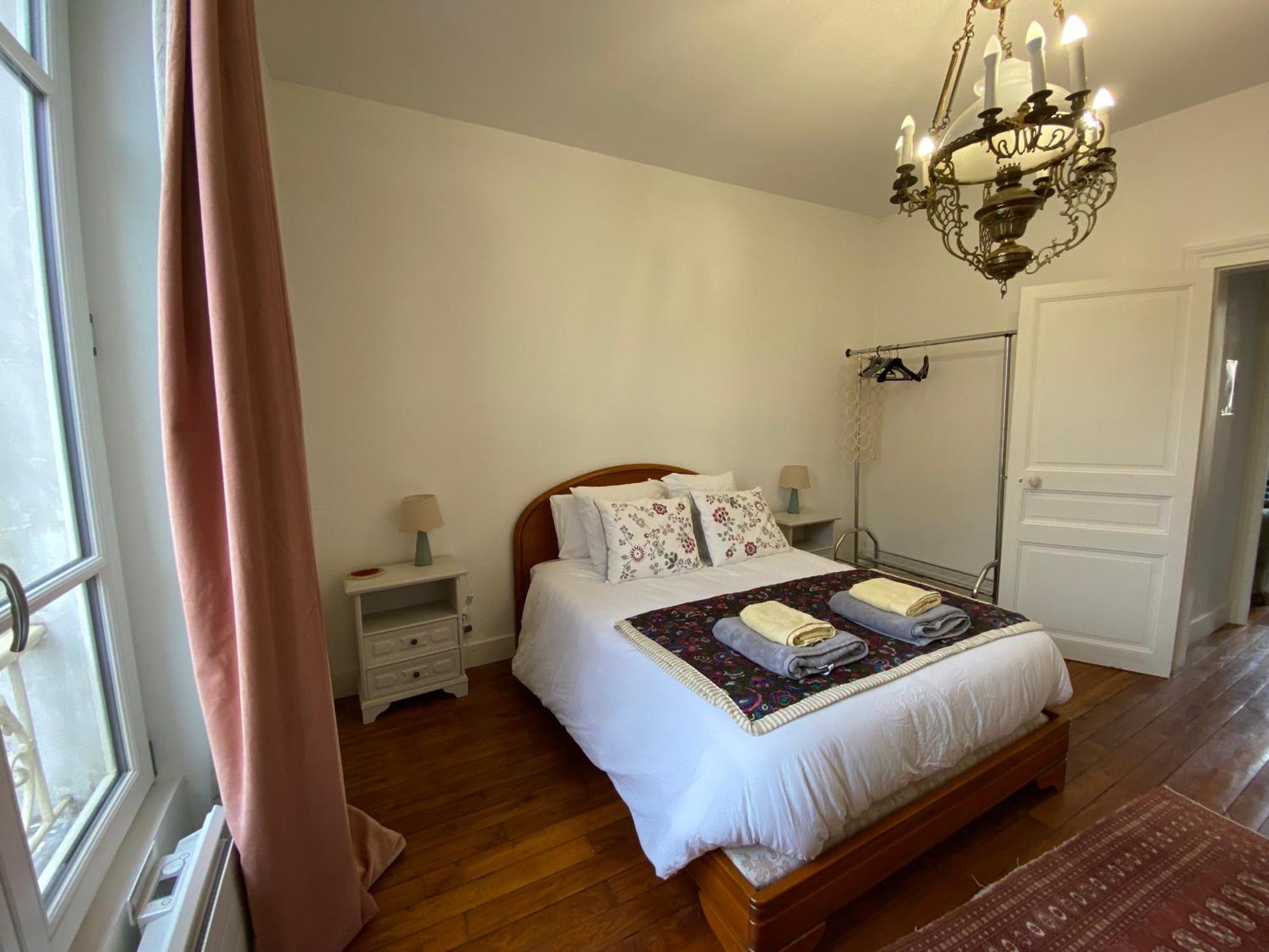 Ferienwohnung Le Germain Auxerre Exterior foto